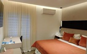 Global Hotel